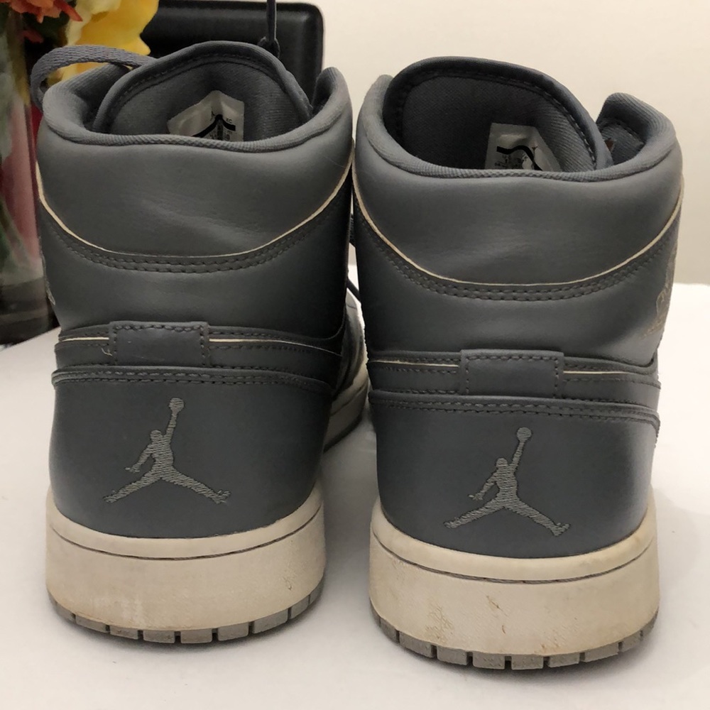 mens air jordans grey